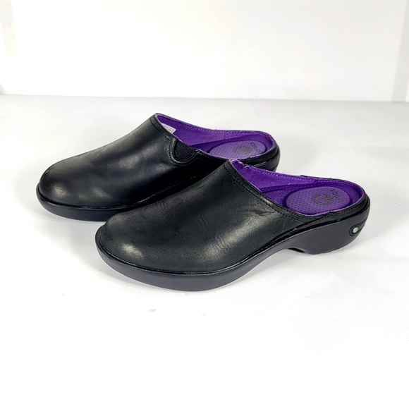 CROCS  Women's Leather Mules #759 Size 8 - Picture 1 of 11